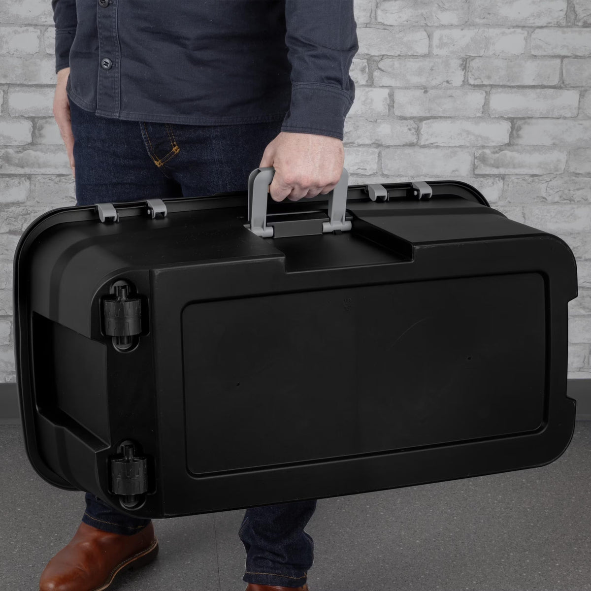 22 Gallon Black Wheeled Plastic Storage Trunk O4649
